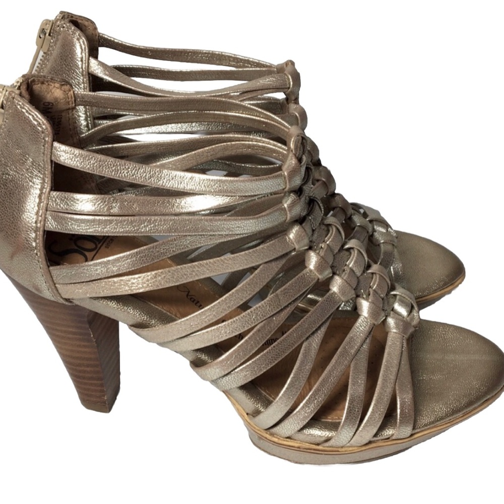 Sofft metallic strappy leather heels. Size 6.